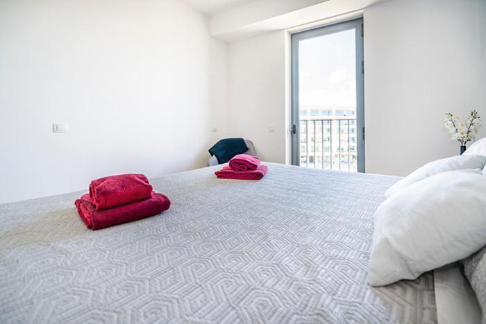 Bright & Spacious 2 Bed Flat 2 Bath W Garage In Lagos Marina Dış mekan fotoğraf